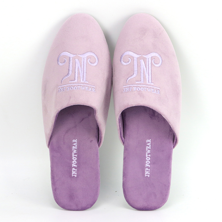 Custom Logo Luxury Unisex Fashion Closed Toe Bedroom Leather Cushion Hotel Velvet Slippers